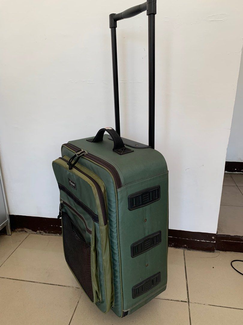 Canon Camera Bag Trolley (Category: Camera Bags & Carriers) located in Mandaluyong City. Submitted by fashionski_shoppers (Listing ID 1370575678, Image 3). Description: Please see photos for product condition Meet up SM Light / Meycauayan / Zinnia Balintawak Lalamove or Grab pick up : Mandaluyong or Meycauayan / Zinnia Balintawak Delivery fee c/o buyer .