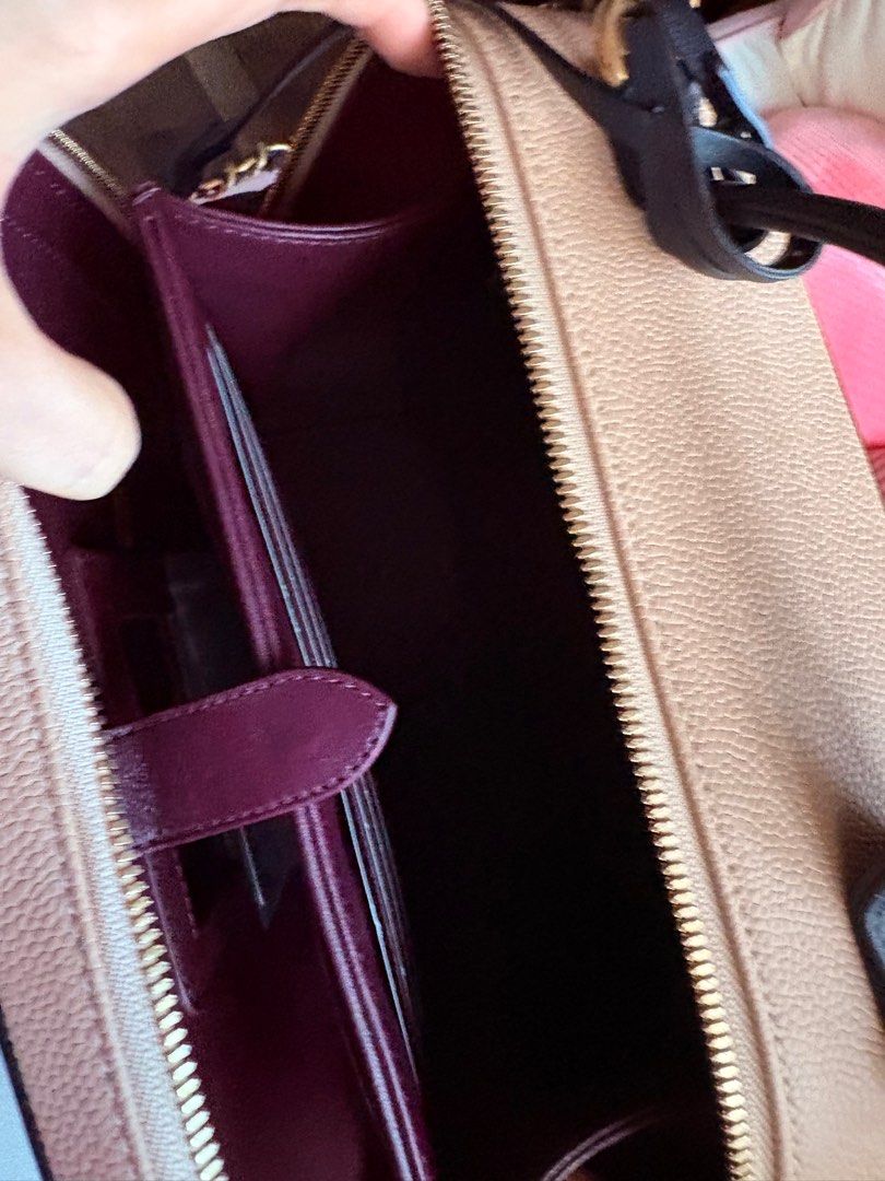 Chanel CC beige black flilgree vanity 24cm (Category: Bags & Wallets) located in Singapore. Submitted by gailmeimei (Listing ID 1370509487, Image 2). Description: Gently used 3 times Great condition .