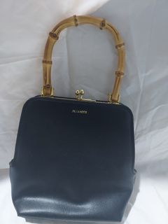 （分類：）位於 。 由 almiranora 提交（商品編號 1370483679，圖片 1）。簡介： 。