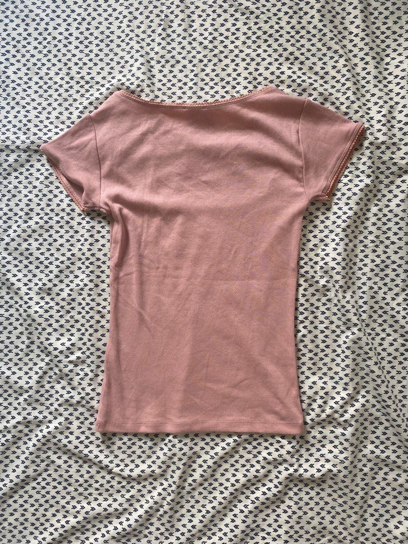Cotton On Pink Squareneck (Category: Shirts) located in Quezon City. Submitted by bananaqueue (Listing ID 1370473498, Image 2). Description: Original Cotton On Pink Squareneck shirt. XS-S. Bought in-store for ₱800, never worn out. RFS: Naka-stuck lang sa closet, need funds Shipping fee to be shouldered by buyer.