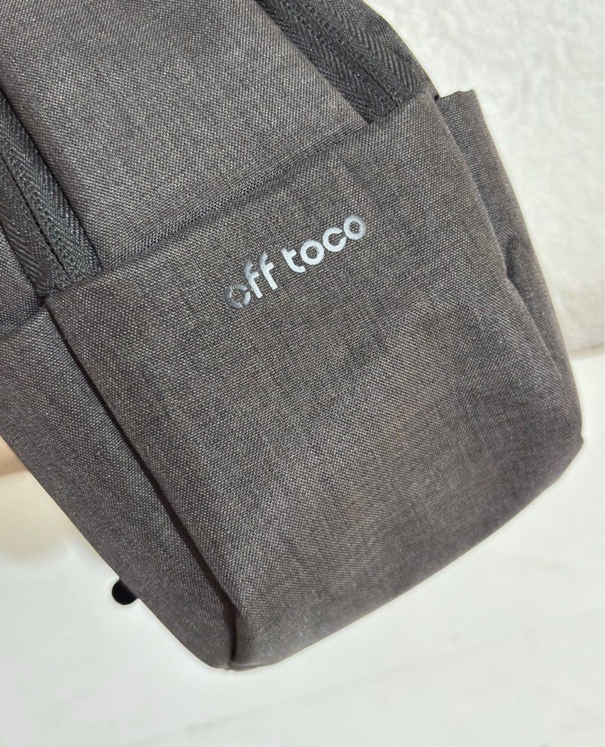 Elecom Off Toco Camera Bodybag (Category: Camera Bags & Carriers) located in Paranaque City. Submitted by dalle_closet (Listing ID 1370495562, Image 3). Description: Slightly used Ganda nito Perfect lang ito for mirrorless/digicam Hindi po kasya ang dslr.