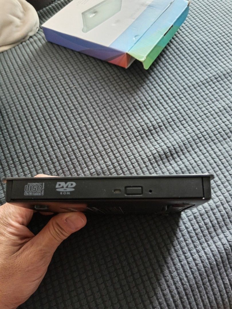 External Disk Reader for computer (Category: Other Accessories) located in Singapore. Submitted by treasureaboard (Listing ID 1370494757, Image 1). Description: *Picture is for illustration only. This is not the actual piece as I have stocks on this..