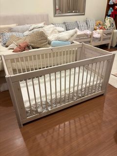 (Category: ) located in . Submitted by lovetoshoptoomuchx (Listing ID 1370441884, Image 1). Description: .