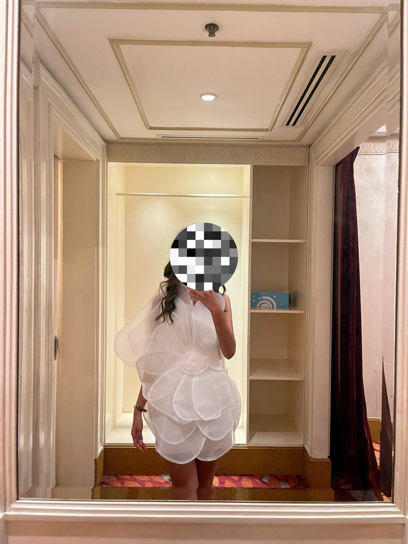 Formal Asymmetrical White Party Dress (Category: Evening dresses & gowns) located in Manila. Submitted by chuchimi (Listing ID 1370533676, Image 2). Description: Bought on shein for P1194. Used only once. Very pretty in actual! Will give freebies! If you're an NCTZEN, will add photocard as a freebie. .