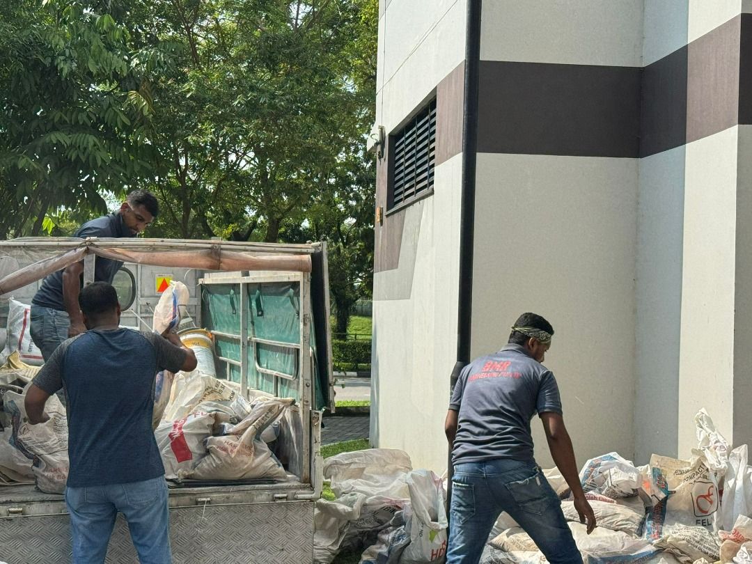 Hacking Reinstatement Dismantle Demolition Removal Contractor #shop #office #warehouse #factory #insdustrial #hdb #condo #landed Director Contractor #Painting #Partition #false ceiling #plastering62853070597633111