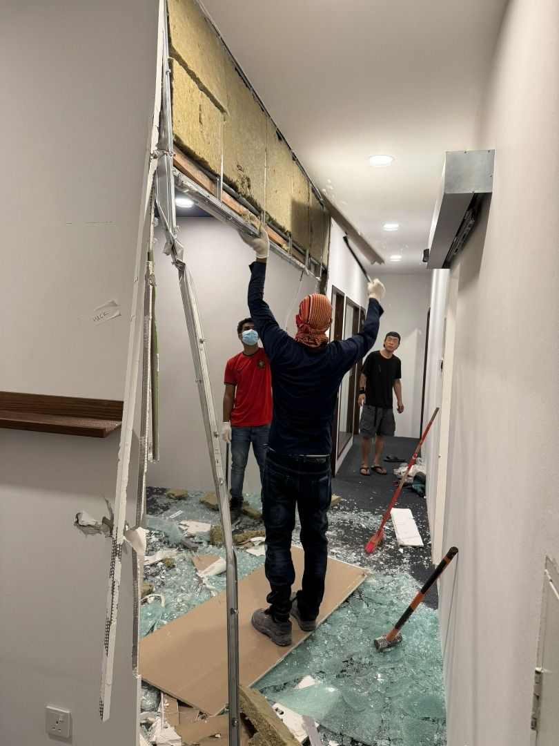 Hacking Reinstatement Dismantle Demolition Removal Contractor #shop #office #warehouse #factory #insdustrial #hdb #condo #landed Director Contractor #Painting #Partition #false ceiling #plastering62853070597633112