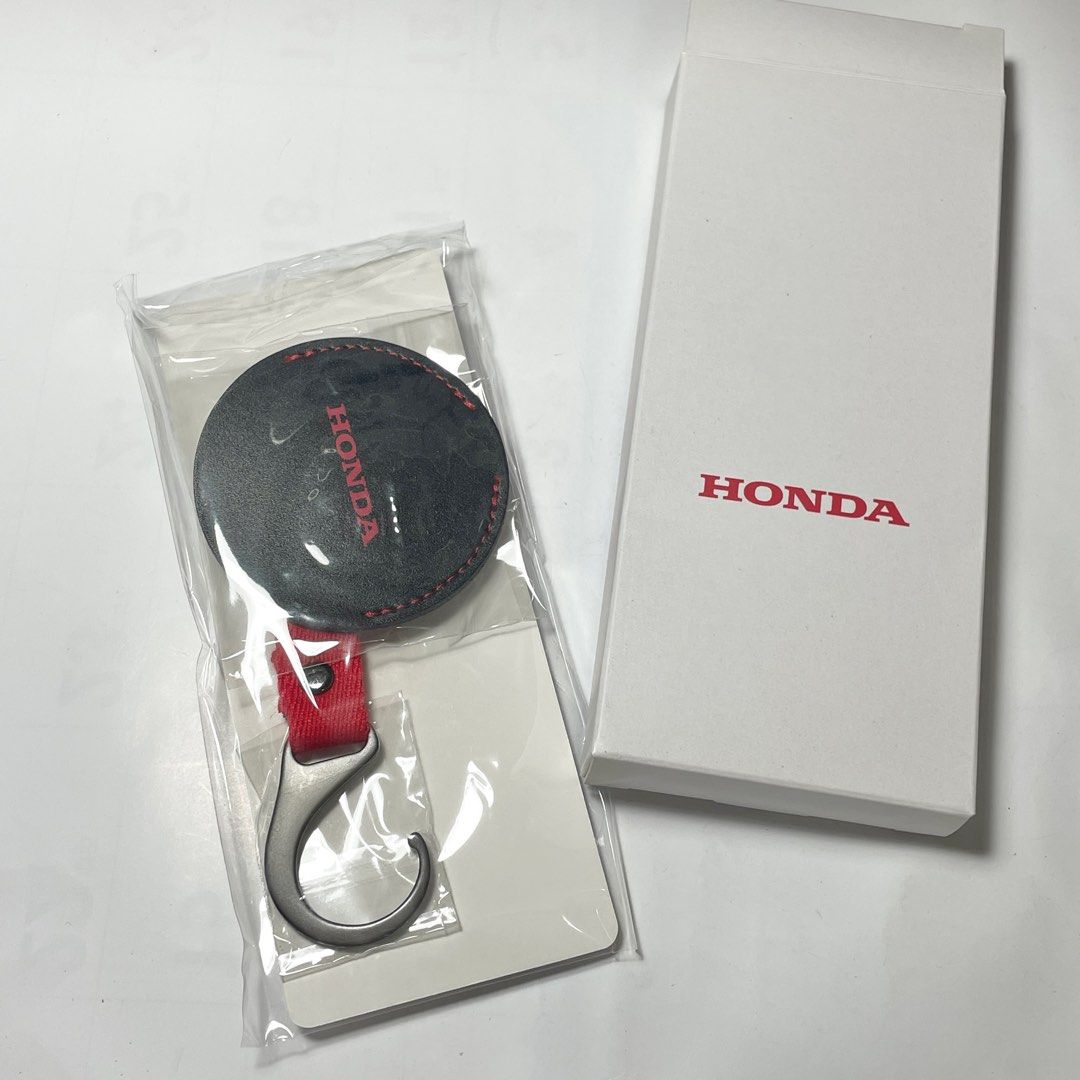 由 shanicelu (刊登 ID 1370607962，圖片 1) 提交，位於 屏東縣 (Pingtung) 的 Honda 原廠車用掛勾 (類別：汽機車零配件)，說明：原廠的車用掛勾 已經擁有 用不到故售出。