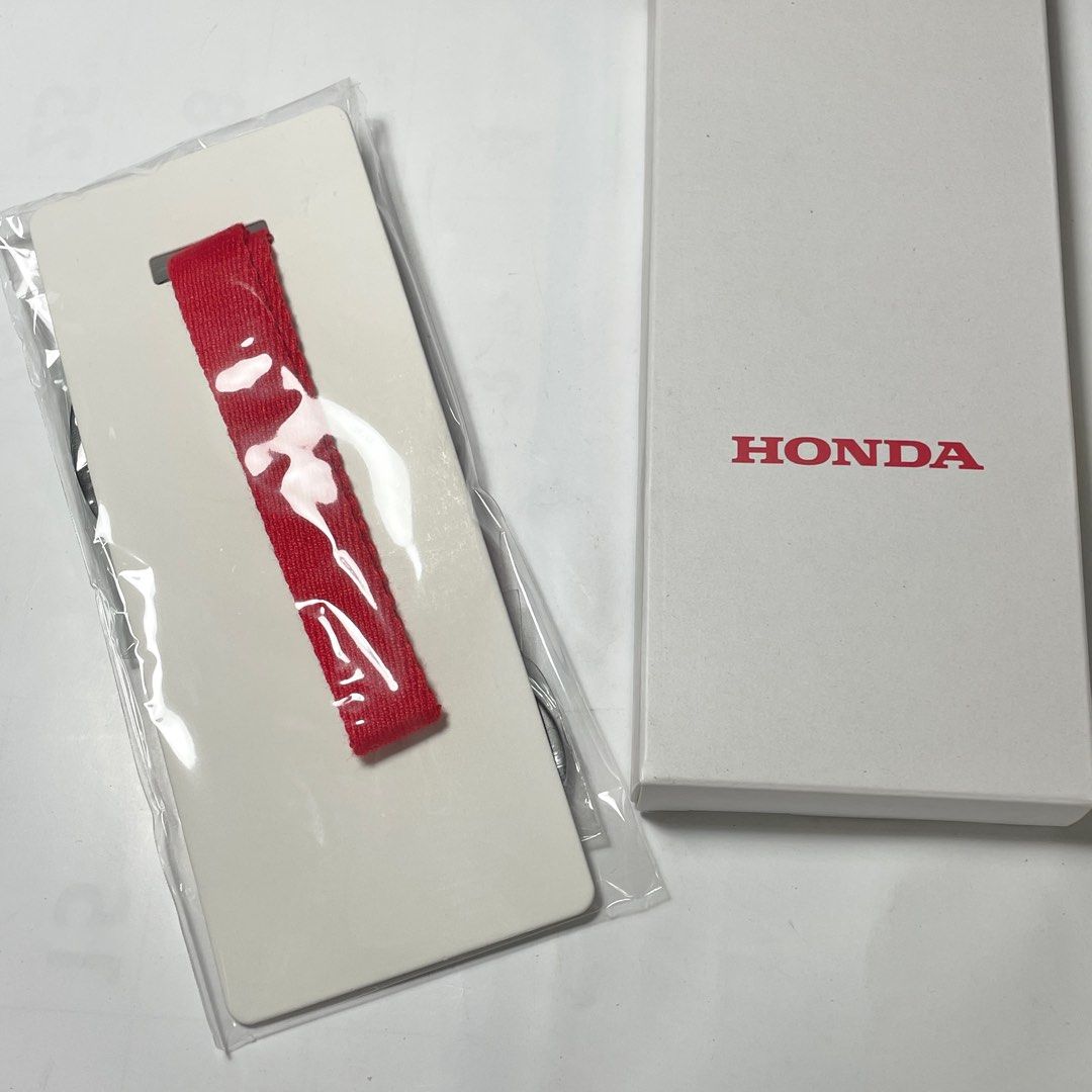 由 shanicelu (刊登 ID 1370607962，圖片 2) 提交，位於 屏東縣 (Pingtung) 的 Honda 原廠車用掛勾 (類別：汽機車零配件)，說明：原廠的車用掛勾 已經擁有 用不到故售出。