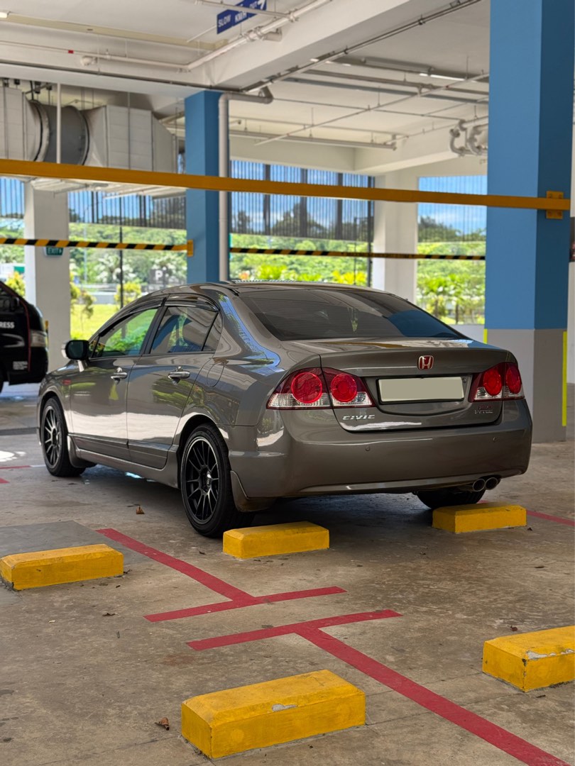 Honda Civic 2.0 Si (A) (Category: Used Cars) located in Singapore. Submitted by isaho_ (Listing ID 1370458269, Image 3). Description: Direct seller • Stock condition • Well maintained • In good condition • No engine mods • Sport rims • Light peddler •Served me well Good for short term use till COE end RFS: Intent to upgrade No dealer please. Price slight nego. .