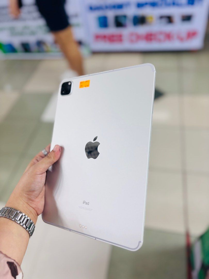 Ipad Pro M1 1TB with sim no issues 11' Openline (Category: iPad) located in San Juan City. Submitted by najihahtelecomshop2018 (Listing ID 1370433776, Image 3). Description: Legit Store | Original unit FOR SALE | TRADE / SWAP ▫️INSTALLMENT thru: 🔸Credit Card (straight / installment) 🔸Ggives / Gcredit + 6% interest 🔸Spay Later + 6% interest (RFS: Buy and Sell any kinds of Gadgets) Description: Ipad Pro M1 1TB 11' inch Openline ( Any sim will do