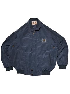 (Kategori: ) berada di . Dikirim oleh dthrift_clothes (ID iklan 1370590875, Gambar 1). Deskripsi: .