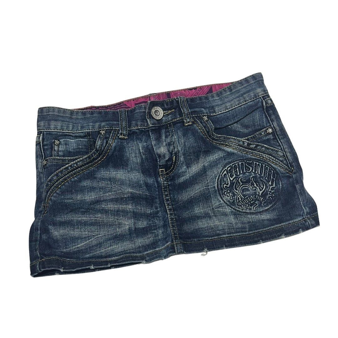 Jeansmith denim y2k Mini Skirt (Category: Skirts) located in Valenzuela. Submitted by seleng.things (Listing ID 1370503253, Image 1). Description: Jeansmith mini skirt Size 26-27 MOD - J&T Express MOP - GCash.