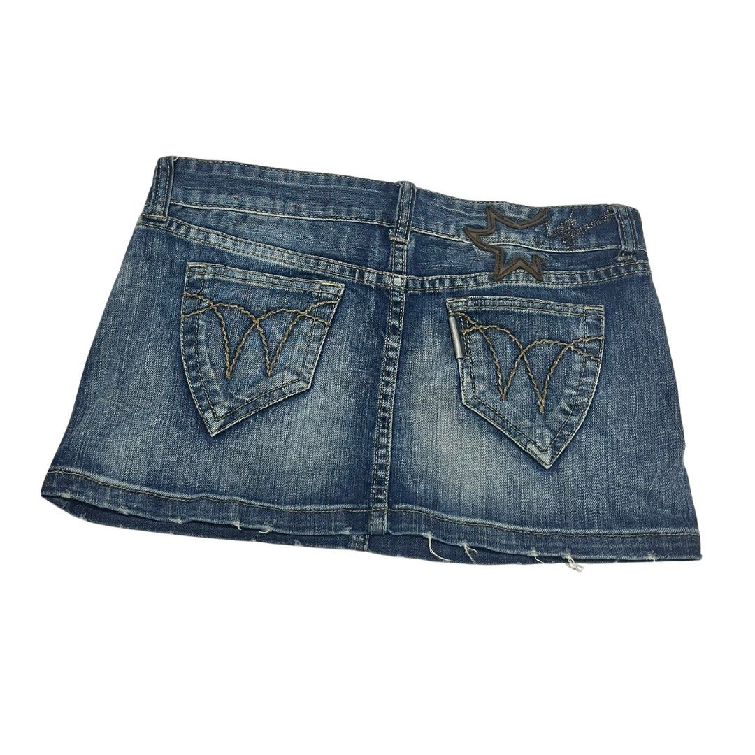 Jeansmith denim y2k Mini Skirt (Category: Skirts) located in Valenzuela. Submitted by seleng.things (Listing ID 1370503253, Image 2). Description: Jeansmith mini skirt Size 26-27 MOD - J&T Express MOP - GCash.