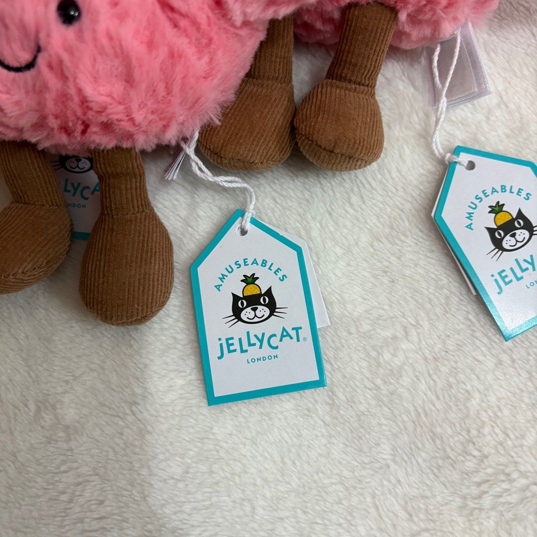 Jellycat Amuseables Coral 小珊瑚, 興趣及遊戲, 玩具& 遊戲類- Carousell