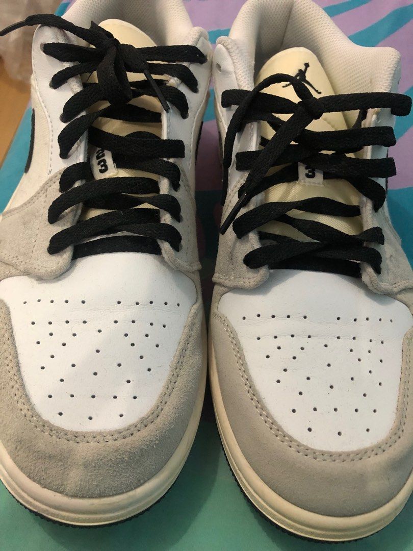 jordan shoes (Category: Sneakers) located in Binan City. Submitted by winds06 (Listing ID 1370484643, Image 2). Description: Selling my son's rubber shoes. this one is OEM. no damage at all. used once. rfs: decluttering .