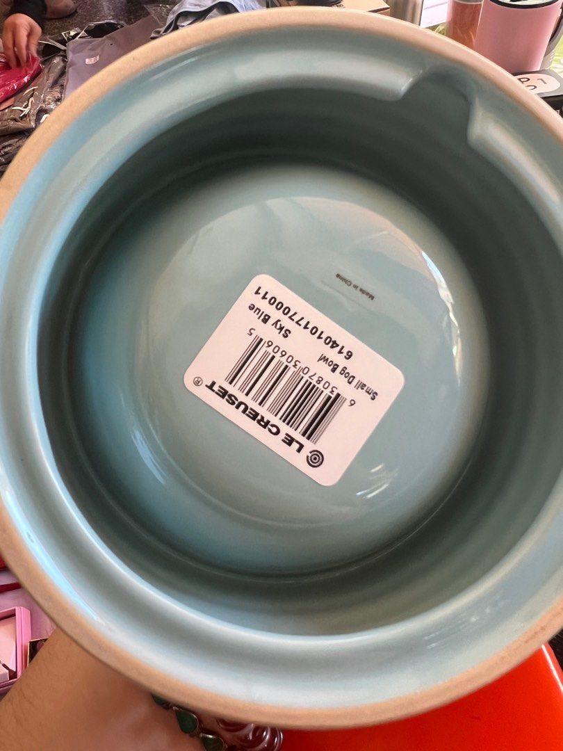 由 son123987 (刊登 ID 1370446285，圖片 3) 提交，位於 高雄市 (Kaohsiung) 的 Le Creuset 寵物迷你餐碗 (類別：寵物及其他)，說明：。