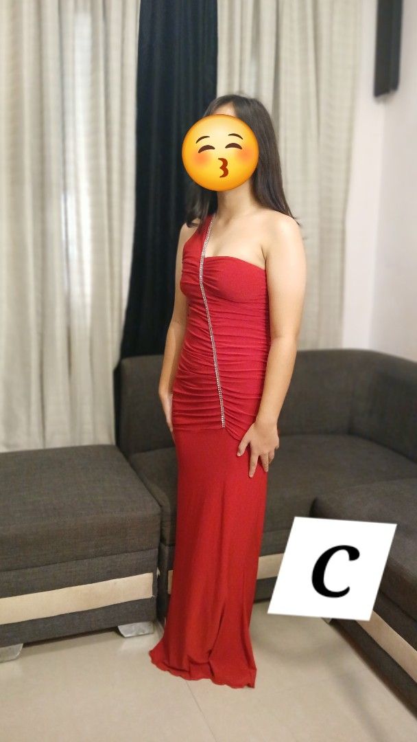 Long dress red (Category: Evening dresses & gowns) located in Caloocan City. Submitted by Spell_it (Listing ID 1370539672, Image 3). Description: long gown red small size.