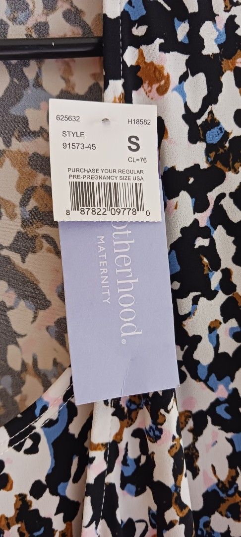 Motherhood Maternity Nursing Blouse (Category: Maternity wear) located in Manila. Submitted by karlaangel32149 (Listing ID 1370487145, Image 3). Description: Motherhood Maternity Nursing Blouse Size Small BNWT Pics 6 to 8 for ww reference (ctto) PM for queries.