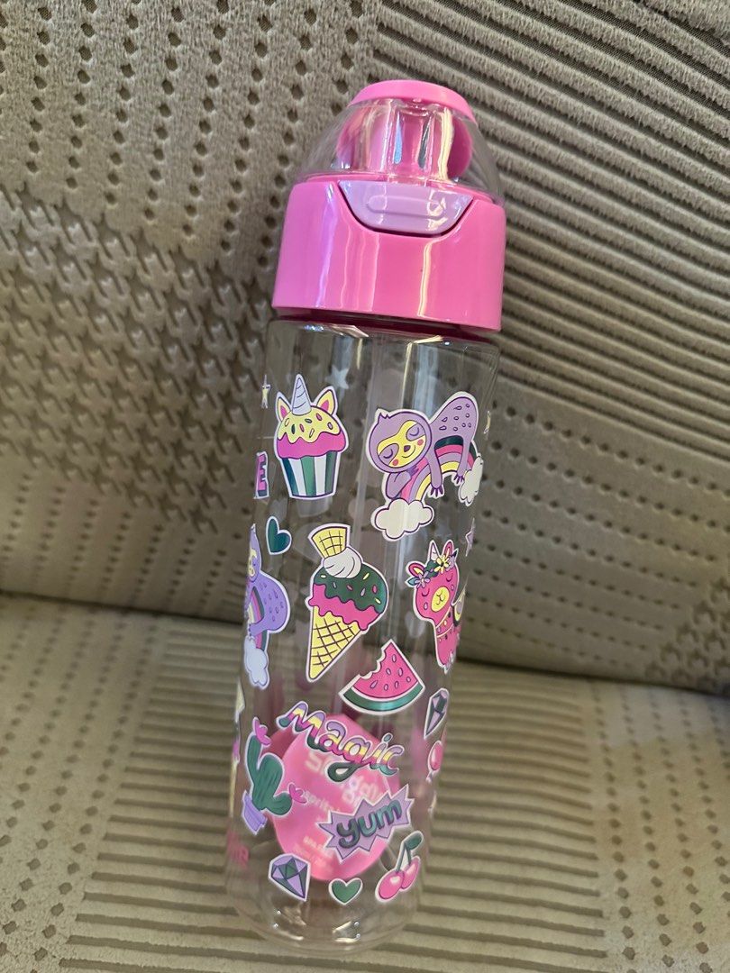New Smiggle Spritz Water Bottle for sale ! (Category: Water Bottles & Tumblers) located in Singapore. Submitted by shopaholicme (Listing ID 1370577675, Image 2). Description: New with tag ! -Come with mist function - 750ml - retail @ $33, asking $16 only . Pm if keen :) .