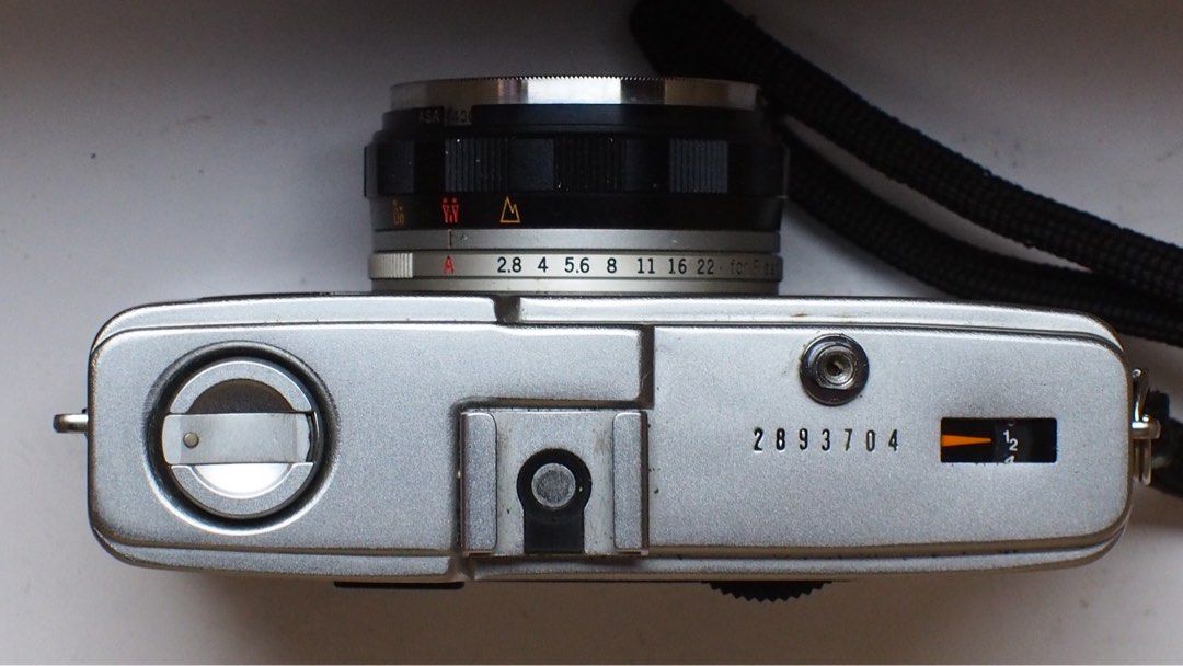 Olympus trip 35 film camera (Category: Cameras) located in Las Pinas. Submitted by film101 (Listing ID 1370549795, Image 3). Description: Olympus trip 35 film camera Working meter Working shutter All aperture working good Optics with tiny dust With straps Infinity glass very good Ready to use.