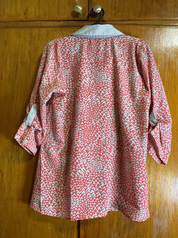 Paperdoll 3/4 blouse (Category: Longsleeves) located in Manila. Submitted by dmdnice (Listing ID 1370483314, Image 3). Description: .