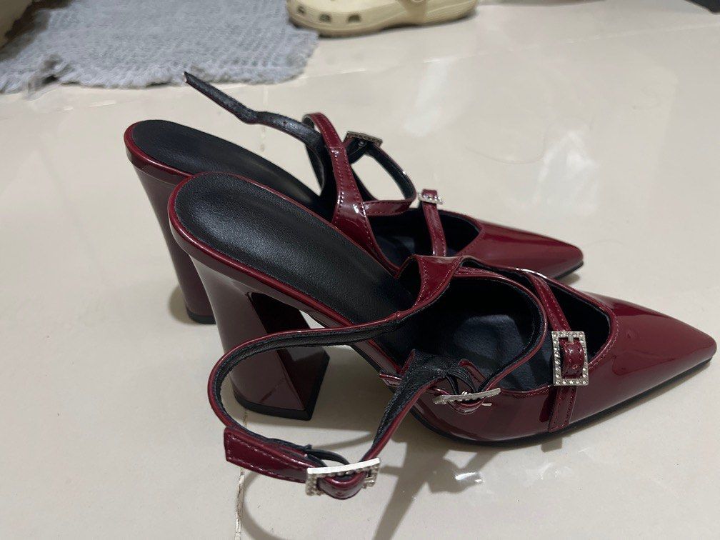 Red High Heels (Category: Heels) located in Quezon City. Submitted by declooter (Listing ID 1370584264, Image 1). Description: Brand new, never used No box rfs: too small mop: gcash/bpi mod: j&t or lalamove loc: near sm north.