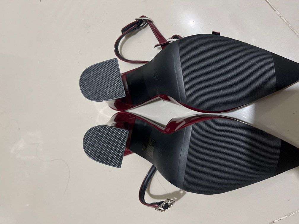 Red High Heels (Category: Heels) located in Quezon City. Submitted by declooter (Listing ID 1370584264, Image 3). Description: Brand new, never used No box rfs: too small mop: gcash/bpi mod: j&t or lalamove loc: near sm north.
