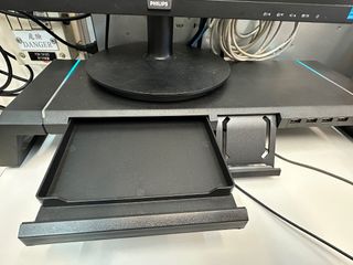 賣RGB燈電腦增高架