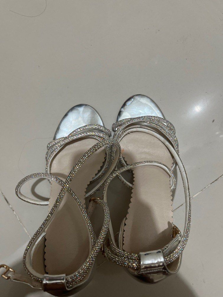 Rhinestone High Heels (Category: Heels) located in Quezon City. Submitted by declooter (Listing ID 1370584912, Image 3). Description: ONLY USED TWICE! FOR JS PROM AND GRAD BALL no issues mop: gcash/bpi mod: j&t/lalamove loc: near smne.