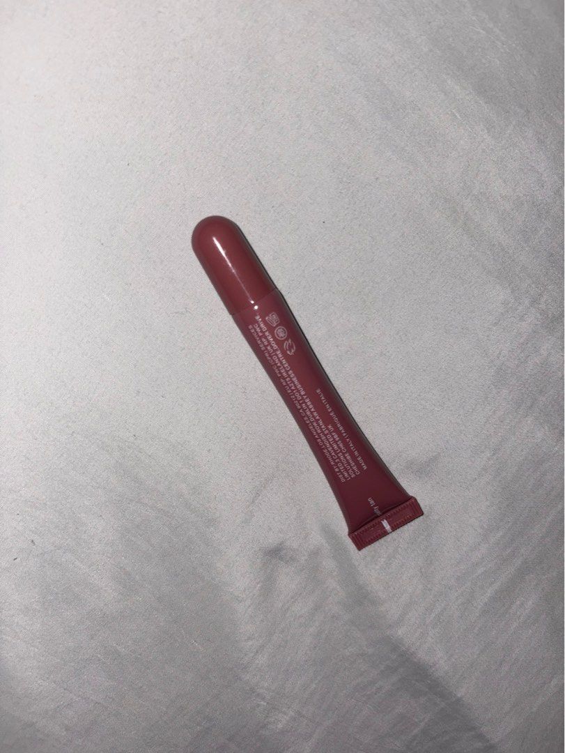 Rhode Lip Peptide - Salty Tan (please read description) (Category: Makeup) located in Quezon City. Submitted by the_loungee (Listing ID 1370600557, Image 2). Description: ❗️not guaranteed authentic. this item is more of a dupe/imitation. please buy at your own risk ❗️ shipping via jnt or flash express sf starts at ₱50 message me for more inquiries.