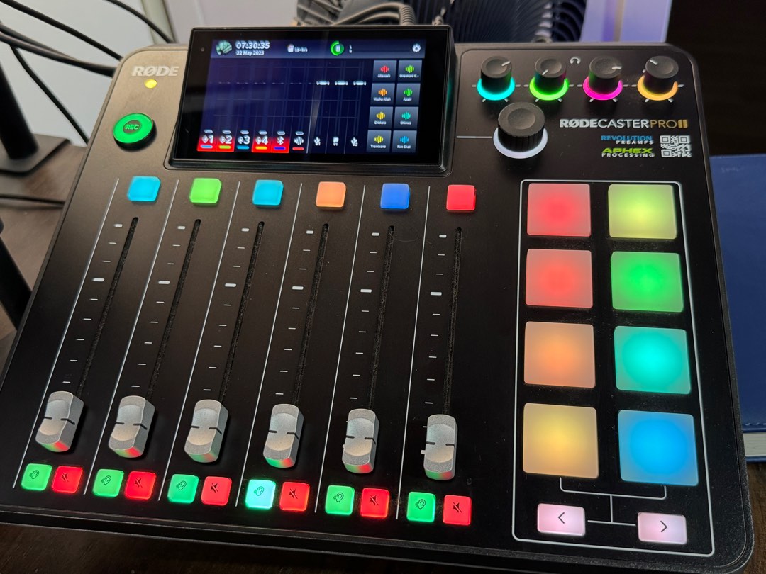 Rode Caster Pro II Integrated Audio Production Studio, Audio, Portable ...