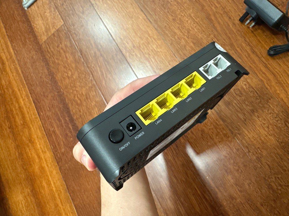 SingTel Optical Network Router ONR63216308185474111