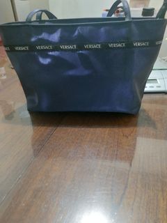 (Kategori: ) berada di . Dikirim oleh decluterbymira (ID iklan 1370572065, Gambar 1). Deskripsi: .