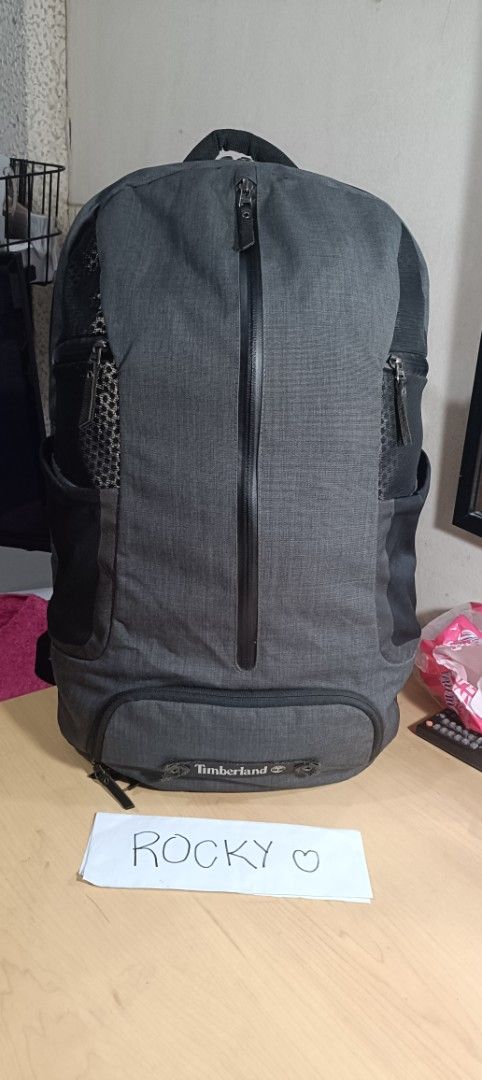 Timberlan Unisex Southridge Everyday Backpack (15017) (Category: Backpacks) located in Manila. Submitted by rockymagna82486 (Listing ID 1370611623, Image 1). Description: pre loved authentic good condition no issues 20x13x6 " 25liters pass sa swap trusted seller with over 100 positive reviews location cubao.