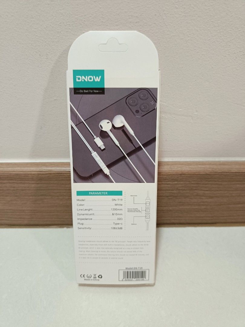 Type C Earphone (Category: Earphones) located in Singapore. Submitted by ghstorchid (Listing ID 1370611285, Image 2). Description: Brand new type c earphones up for grabs at only $5! Tracked postage additional $2.50. Self collect at Tampines North Drive 2..