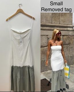 (Category: ) located in . Submitted by rewearcloset (Listing ID 1370540409, Image 1). Description: .