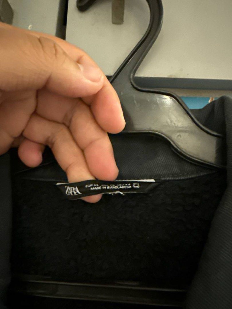 Zara Navy Blue Work Jacket (Carhartt Dupe) (Category: Coats, Jackets and Outerwear) located in Makati City. Submitted by shop.sammy (Listing ID 1370481126, Image 3). Description: - Originally 4,995 - Used twice - Similar to Carhartt Worker Jacket .
