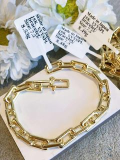 (Category: ) located in . Submitted by anaiahjewelrycollections (Listing ID 1370741985, Image 1). Description: .