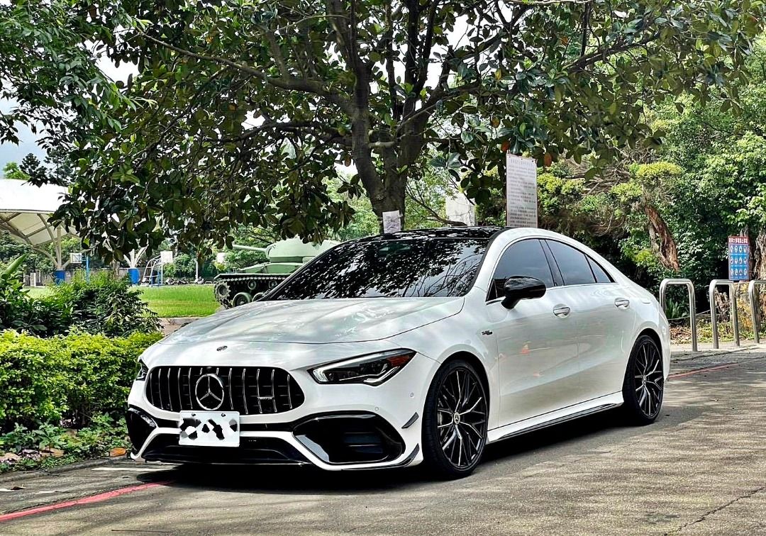 由 showbaby0701756 (刊登 ID 1370679014，圖片 1) 提交，位於 新竹市 (Hsinchu City) 的 2020 M-Benz CLA 45 4MATIC AMG 稀有釋出 性能與顏值兼具的猛獸 免保人可全貸 再拿加油金 (類別：汽車出售)，說明：履約保證非事故泡水營業車 里程跑少：實跑4萬（履約保證） 💥387匹馬力 0-100 km/h 4秒出頭 💥全時四驅 穩定過彎 動力隨傳隨到 🔥外型帥 聲浪狠 加速猛 一步到位🔥 🔑讓你日用通勤也能享受賽道激情🔑 #CLA45AMG #中古車推薦 #AMG四驅 #高性能轎跑 #夢想座駕 #性能控首選 。