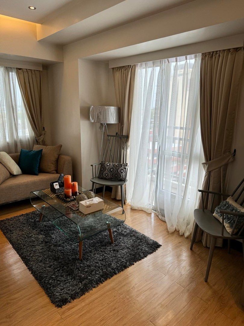 AVIDA TOWERS ALABANG (Category: Apartments & Condos) located in Makati City. Submitted by annaleelim (Listing ID 1370651546, Image 2). Description: ✅FOR SALE ✅AVIDA TOWERS ALABANG 1 BEDROOM UNIT WITH BALCONY 42.36 SQM 8TH FLOOR CORNER UNIT FACING AMENITIES FULLY FURNISHED WITH 1 PARKING SLOT CLEAN TITLE UPDATED TAX & DUES ASKING 8.2 M NEGOTIABLE DIRECT TO OWNER .