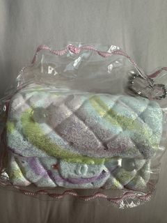 (Category: ) located in . Submitted by shopwithshelly (Listing ID 1370641782, Image 1). Description: .