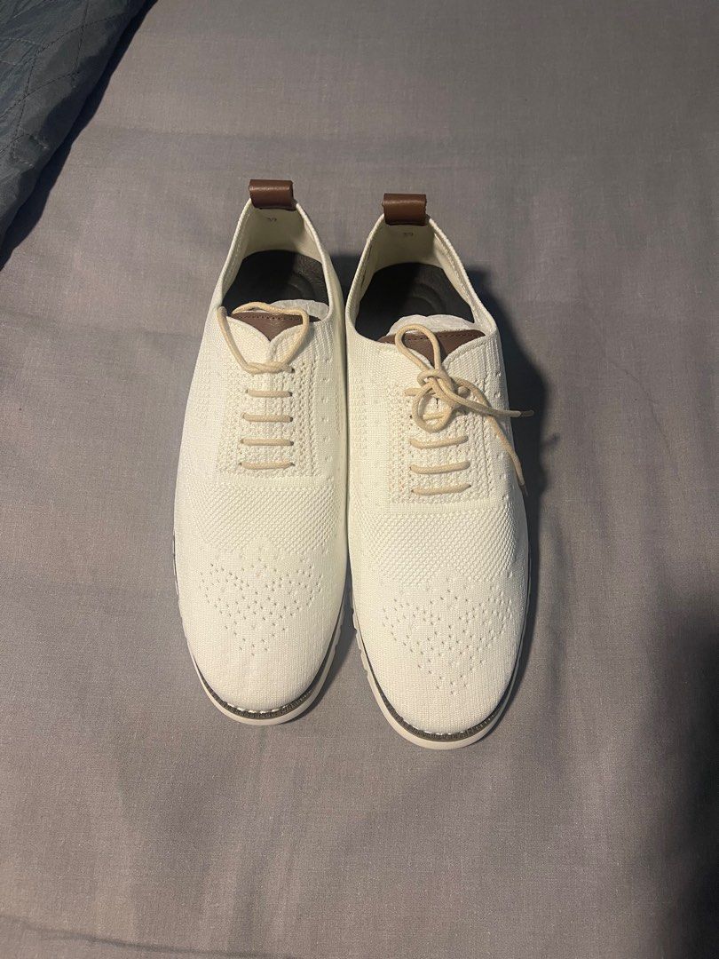 Brand New Arachne Knit (White) (Category: Casual Shoes) located in Quezon City. Submitted by classy101 (Listing ID 1370731852, Image 1). Description: Never worn Very similiar to Cole Haan.