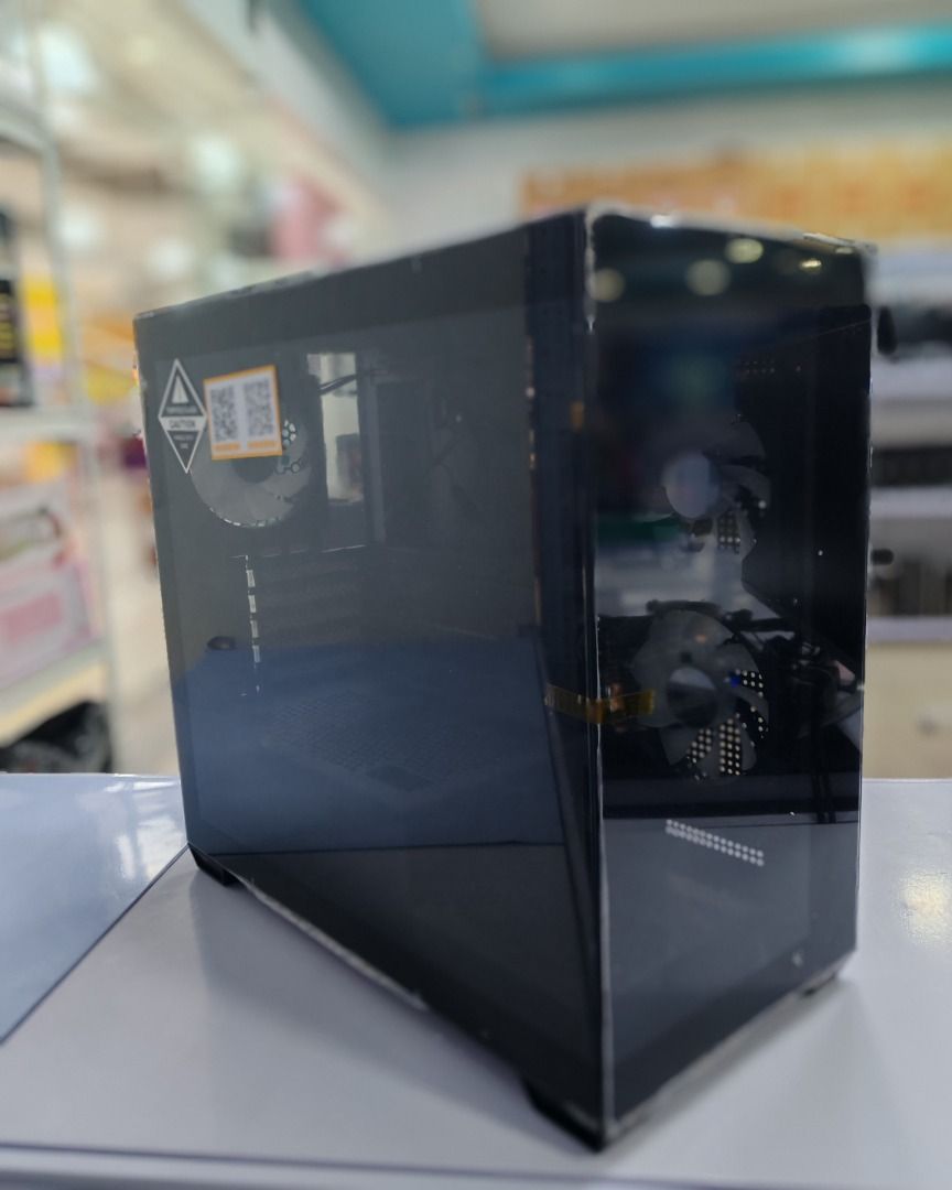 Brandnew DarkFlash DS900M CPU CASE (Category: Computer Parts) located in Cavite. Submitted by dwelancas79880 (Listing ID 1370660994, Image 3). Description: Motherboard Support： ATX, M-ATX, ITX Case Material：Tempered Glass Dimensions Height：454mm Width：218mm Depth：434mm Compatibility & Clearance Max GPU Clearance：425mm PCIE Slot：7 Max CPU Cooler Clearance：170mm Drive Bays SSD / HDD： 2/2 Fan Support Top： 120mm*3 140mm*2 Side： 120mm*3 Rear： 120mm*1 
