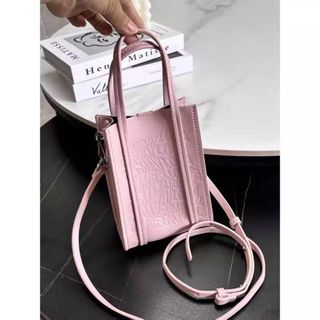 (Kategori: ) berada di . Dikirim oleh feliciapeipei (ID iklan 1370667684, Gambar 1). Deskripsi: .