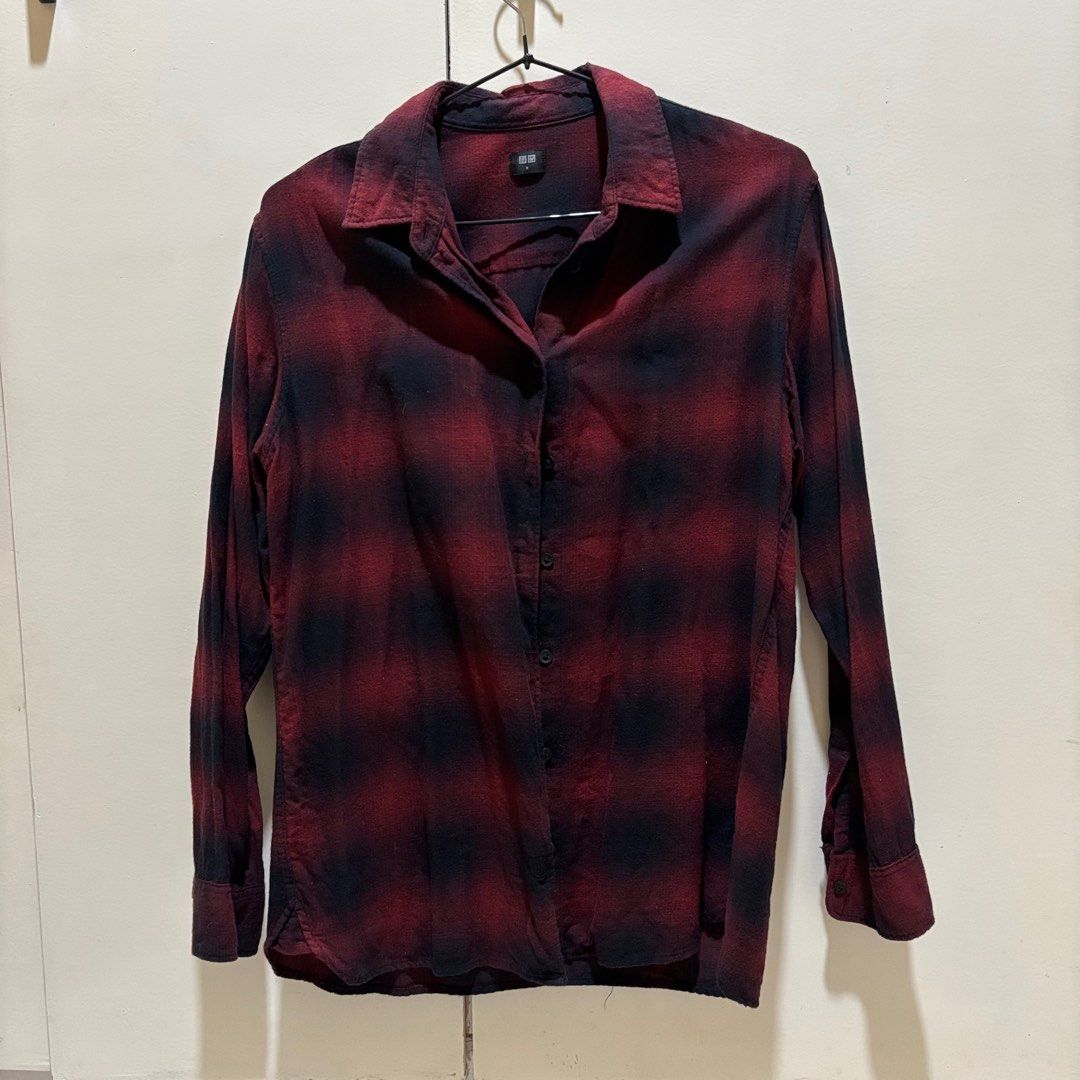 Checkered Flannel (Category: Longsleeves) located in Rizal. Submitted by declutteredthingz (Listing ID 1370656052, Image 1). Description: Uniqlo Red Flannel- 250 Green Flannel- 250 MOP: GCash.