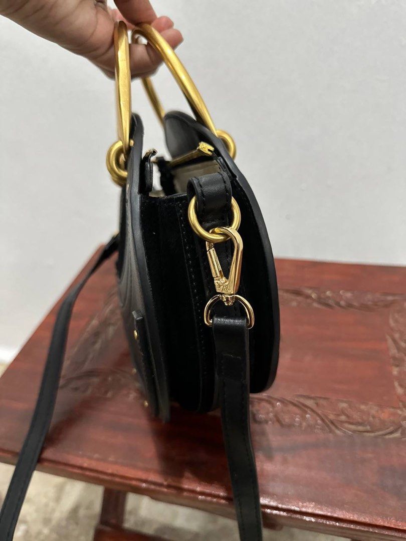 Chloe pixie (Category: Bags & Wallets) located in Sungai Bakap. Submitted by Luxurious_Preloved (Listing ID 1370702462, Image 3). Description: .