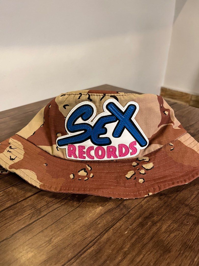 Chrome hearts S*x records (Category: Caps & Hats) located in Manila. Submitted by jmdvm (Listing ID 1370706574, Image 1). Description: Authentic quality Osfa Bnew Negotiable .