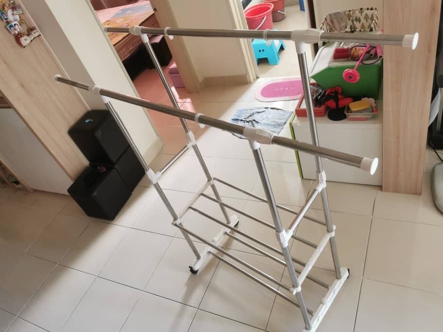Cloth Rack (Category: Other Home Furniture) located in Kuala Lumpur. Submitted by huipeng1 (Listing ID 1370788607, Image 2). Description: Perfect condition..