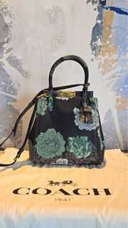 (Kategori: ) berada di . Dikirim oleh preloved_caylen (ID iklan 1370719001, Gambar 1). Deskripsi: .