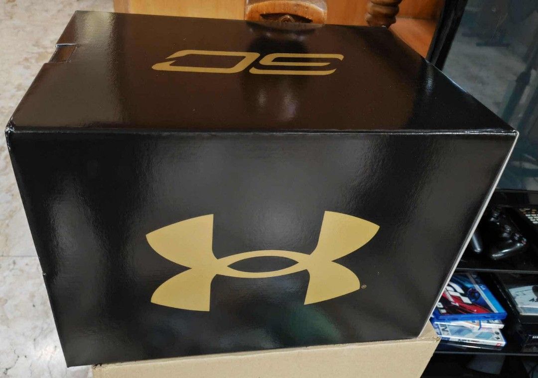 Curry 1 + Curry 2 Retro 'Back-to-Back MVP' pack (Category: Sneakers & Footwear) located in Quezon City. Submitted by comfy_corn (Listing ID 1370674985, Image 2). Description: ✨️ Collector's Item ✨️ Mens 9.5 size Actual Pictures posted Set for 30k (slightly negotiable) +Sf or Meet-up at Trinoma.